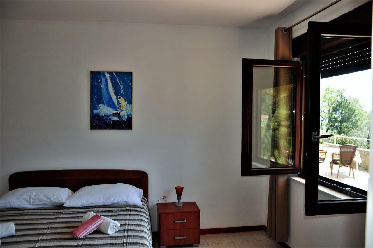 Apartmani Kadmen إيكا المظهر الخارجي الصورة