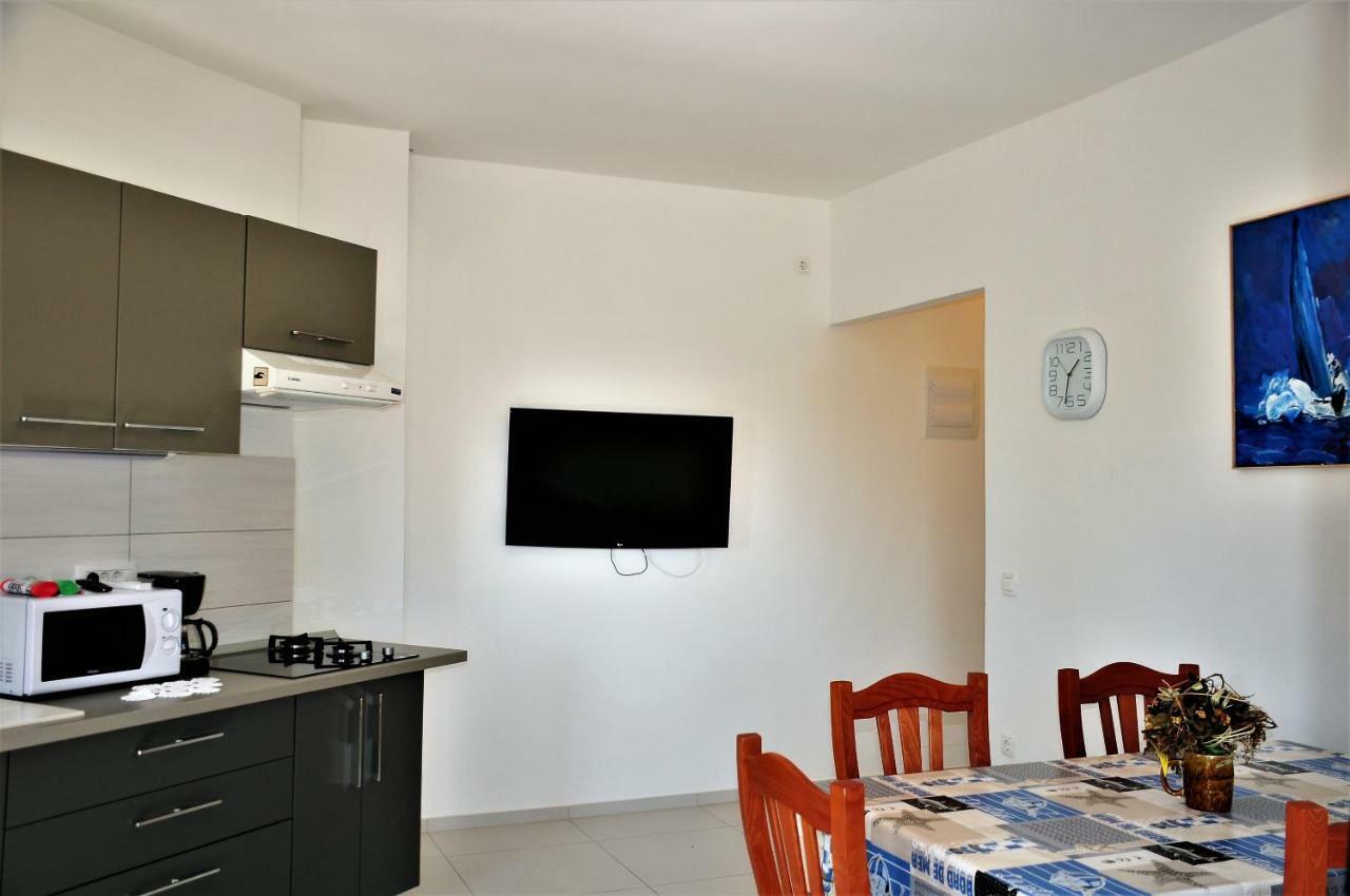 Apartmani Kadmen إيكا المظهر الخارجي الصورة