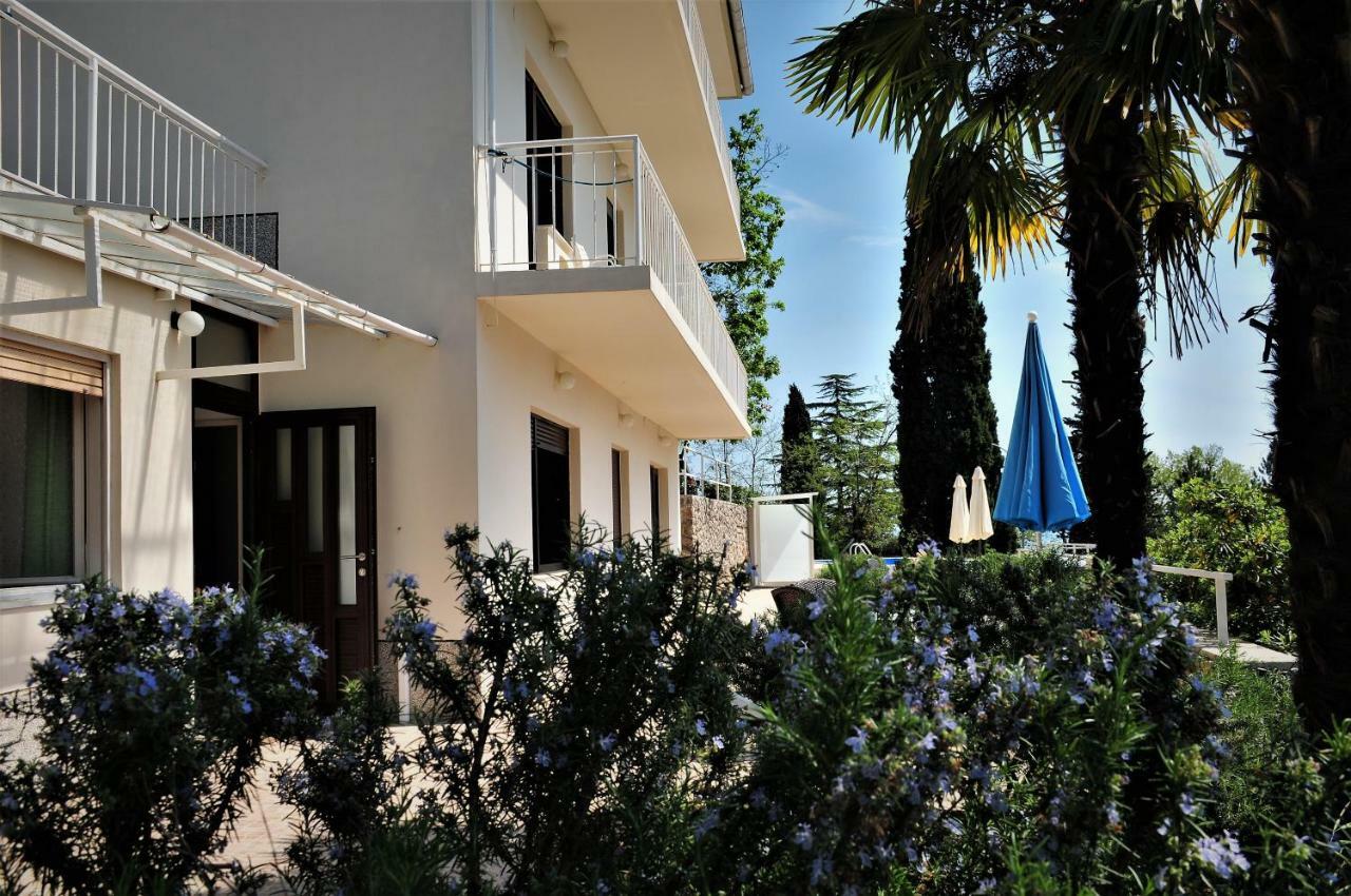 Apartmani Kadmen إيكا المظهر الخارجي الصورة